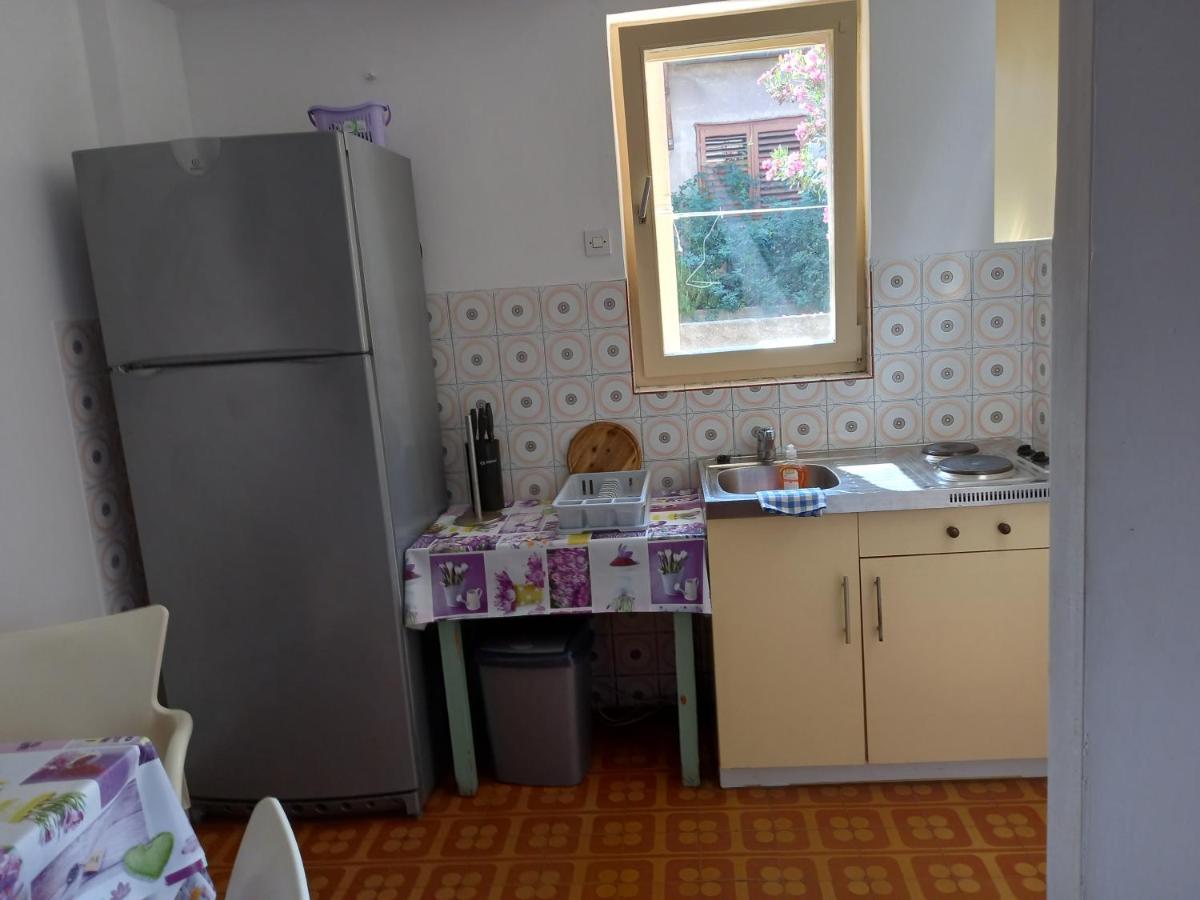 Kuca Za Odmor Ljubica Sibenik Vila Exterior foto